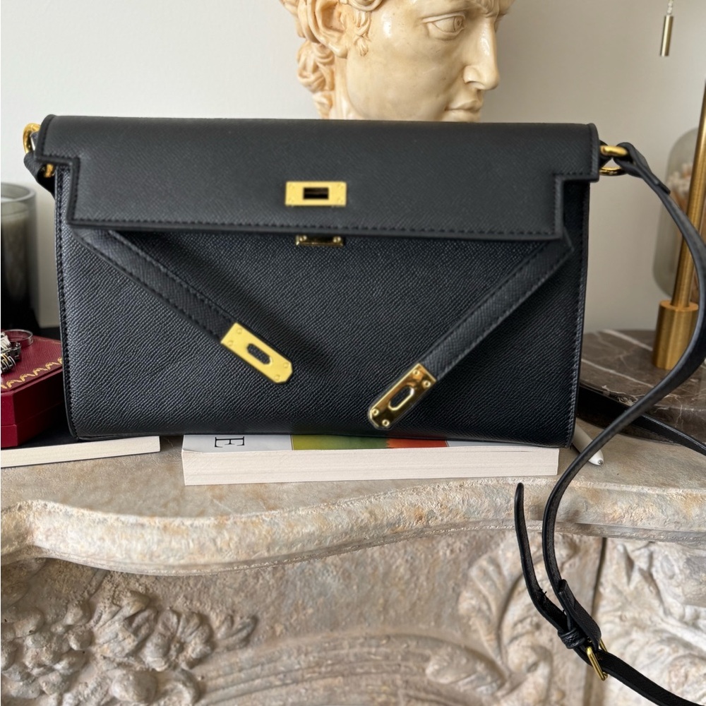 Elegant Black Leather Clutch - Picture 2 of 4